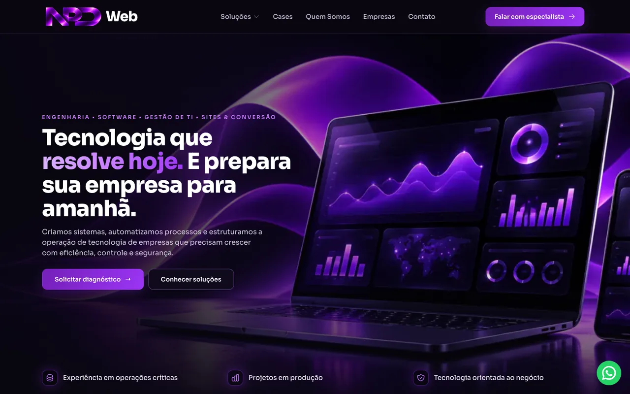Notebook com um site institucional de tecnologia